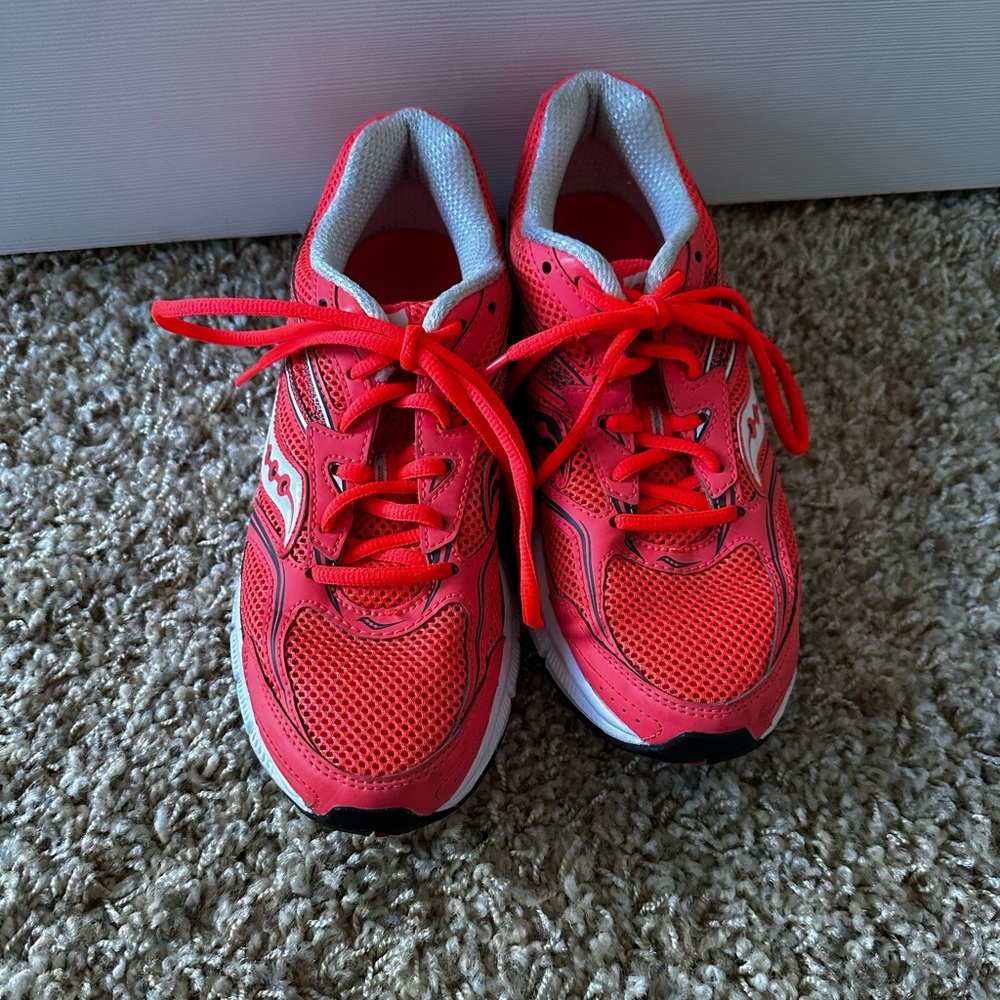 ✨Saucony Athletic Shoes